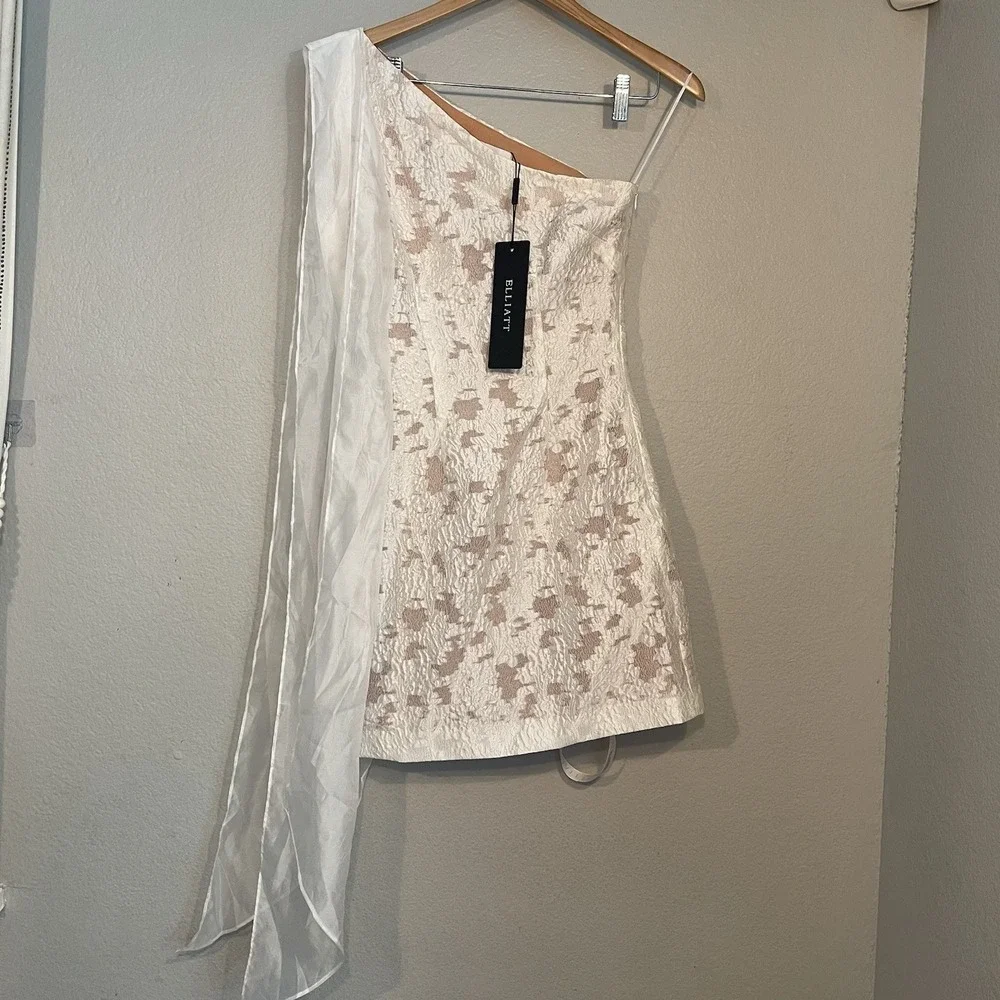 NWT Elliatt XXS Ivory April Cocktail Wedding Mini Dress One Shoulder Elegant NEW